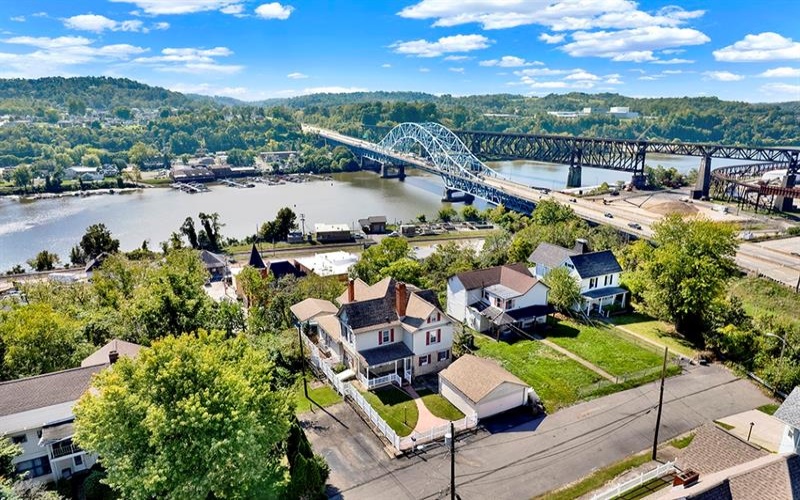 35 Solomon St, Belle Vernon, 15012, 4 Bedroom Bedrooms, 13 Room Rooms,2.2 BathroomBathrooms,Residential,For Sale,Solomon St,1777559