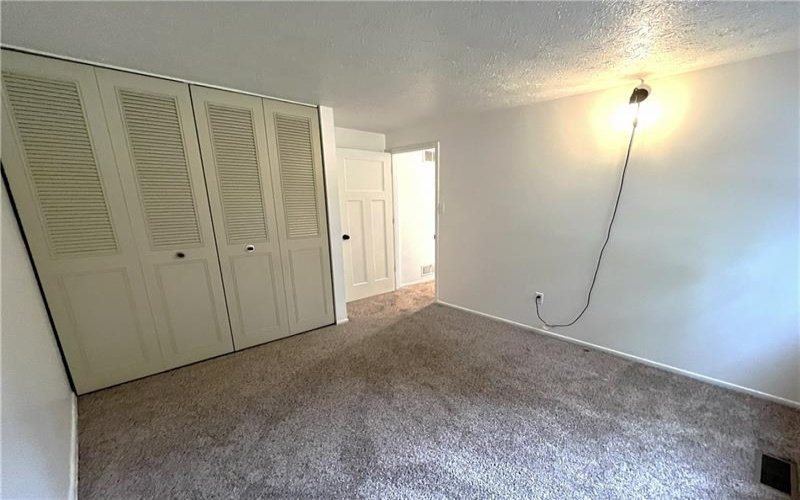 103 Hickory Cir, Canonsburg, 15317, 3 Bedroom Bedrooms, 8 Room Rooms,1.1 BathroomBathrooms,Residential,For Sale,Hickory Cir,1777654