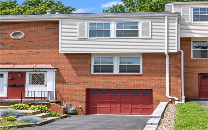 103 Hickory Cir, Canonsburg, 15317, 3 Bedroom Bedrooms, 8 Room Rooms,1.1 BathroomBathrooms,Residential,For Sale,Hickory Cir,1777654