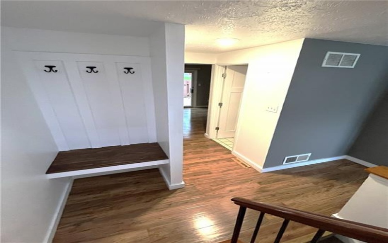103 Hickory Cir, Canonsburg, 15317, 3 Bedroom Bedrooms, 8 Room Rooms,1.1 BathroomBathrooms,Residential,For Sale,Hickory Cir,1777654