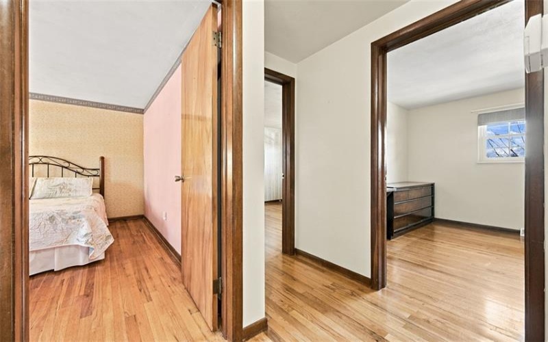 121 Oak Hill Dr, Washington, 15301, 3 Bedroom Bedrooms, 9 Room Rooms,2 BathroomBathrooms,Residential,For Sale,Oak Hill Dr,1777772