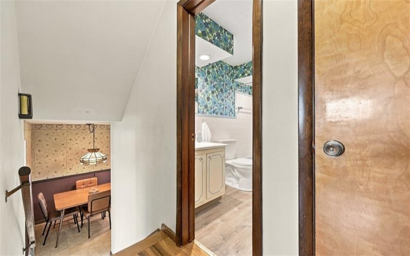 121 Oak Hill Dr, Washington, 15301, 3 Bedroom Bedrooms, 9 Room Rooms,2 BathroomBathrooms,Residential,For Sale,Oak Hill Dr,1777772