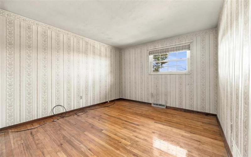 121 Oak Hill Dr, Washington, 15301, 3 Bedroom Bedrooms, 9 Room Rooms,2 BathroomBathrooms,Residential,For Sale,Oak Hill Dr,1777772