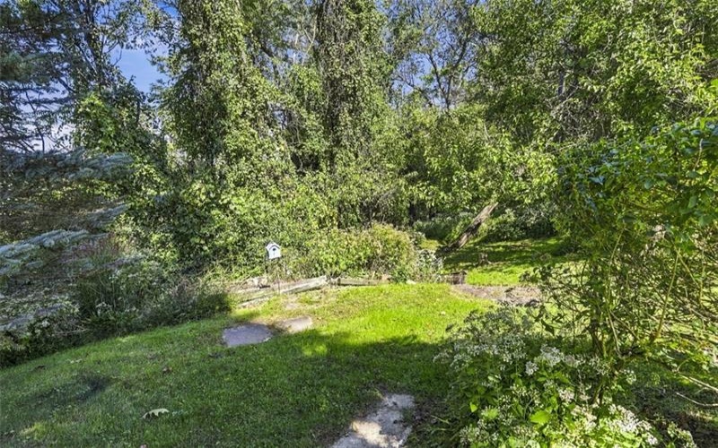 121 Oak Hill Dr, Washington, 15301, 3 Bedroom Bedrooms, 9 Room Rooms,2 BathroomBathrooms,Residential,For Sale,Oak Hill Dr,1777772
