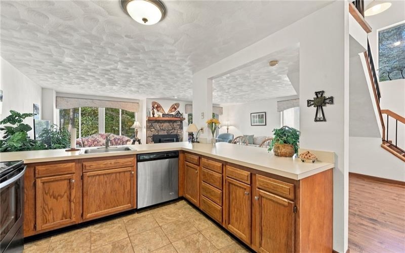 1846 Eagles Ridge Way, Hidden Valley, 15502, 3 Bedroom Bedrooms, 8 Room Rooms,2.1 BathroomBathrooms,Residential,For Sale,Eagles Ridge Way,1777854