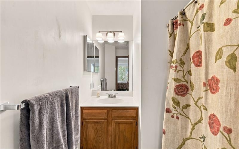 1846 Eagles Ridge Way, Hidden Valley, 15502, 3 Bedroom Bedrooms, 8 Room Rooms,2.1 BathroomBathrooms,Residential,For Sale,Eagles Ridge Way,1777854