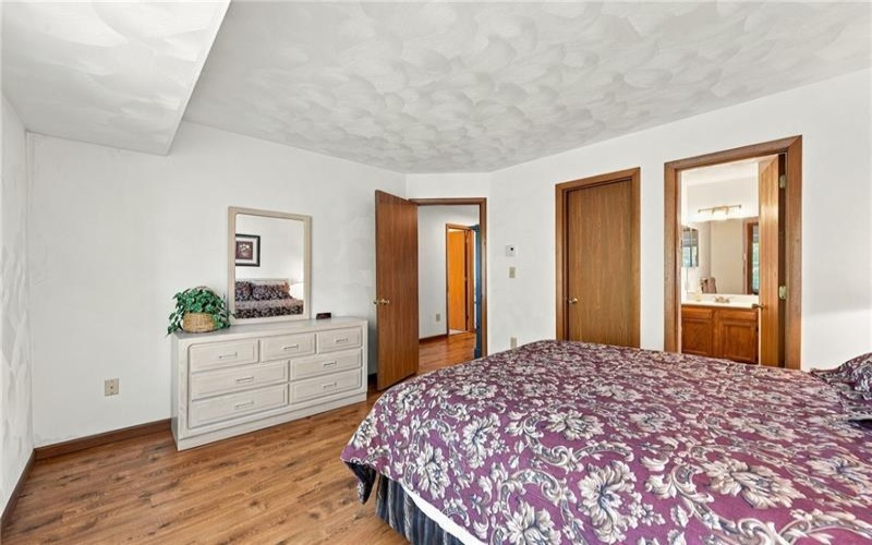 1846 Eagles Ridge Way, Hidden Valley, 15502, 3 Bedroom Bedrooms, 8 Room Rooms,2.1 BathroomBathrooms,Residential,For Sale,Eagles Ridge Way,1777854