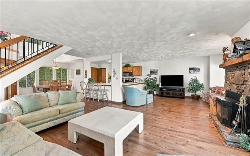 1846 Eagles Ridge Way, Hidden Valley, 15502, 3 Bedroom Bedrooms, 8 Room Rooms,2.1 BathroomBathrooms,Residential,For Sale,Eagles Ridge Way,1777854