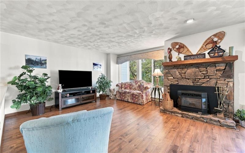 1846 Eagles Ridge Way, Hidden Valley, 15502, 3 Bedroom Bedrooms, 8 Room Rooms,2.1 BathroomBathrooms,Residential,For Sale,Eagles Ridge Way,1777854