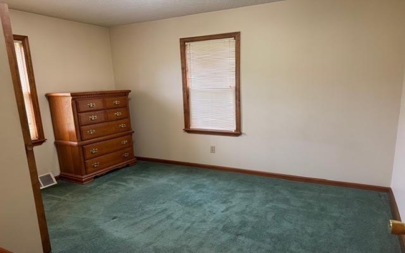1409 Gun Club Rd, Uniontown, 15401, 2 Bedroom Bedrooms, ,1.1 BathroomBathrooms,Residential,For Sale,Gun Club Rd,1778245