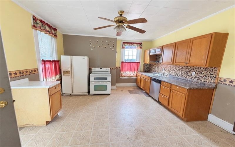 118-120 Carnegie Ave, Connellsville, 15425, ,Multi-unit,For Sale,Carnegie Ave,1778293