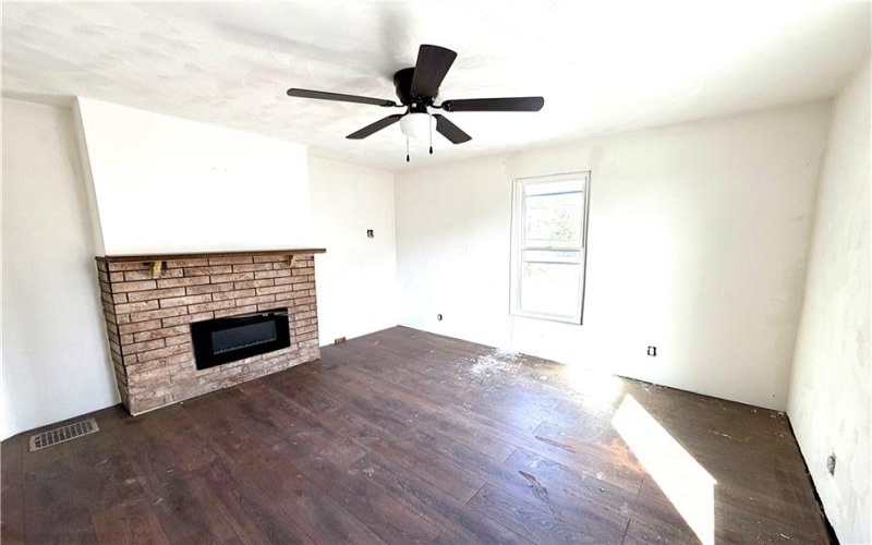 118-120 Carnegie Ave, Connellsville, 15425, ,Multi-unit,For Sale,Carnegie Ave,1778293