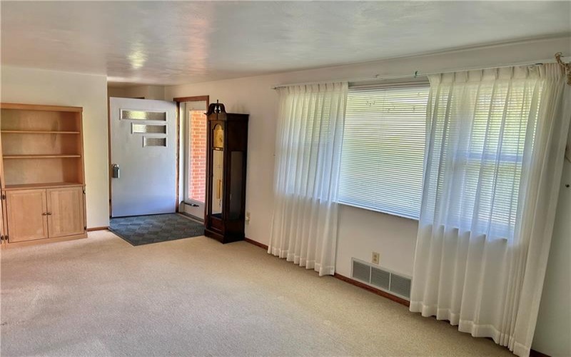 45 Lagonda Rd, Washington, 15301, 3 Bedroom Bedrooms, ,1.1 BathroomBathrooms,Residential,For Sale,Lagonda Rd,1775009