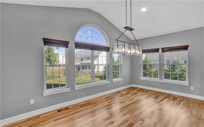 2084 Majestic Dr, Canonsburg, 15317, 4 Bedroom Bedrooms, ,3.1 BathroomBathrooms,Residential,For Sale,Majestic Dr,1778589