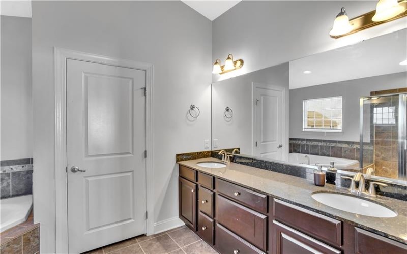 2084 Majestic Dr, Canonsburg, 15317, 4 Bedroom Bedrooms, ,3.1 BathroomBathrooms,Residential,For Sale,Majestic Dr,1778589