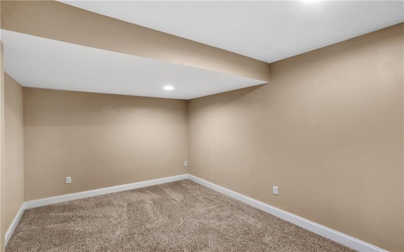2084 Majestic Dr, Canonsburg, 15317, 4 Bedroom Bedrooms, ,3.1 BathroomBathrooms,Residential,For Sale,Majestic Dr,1778589