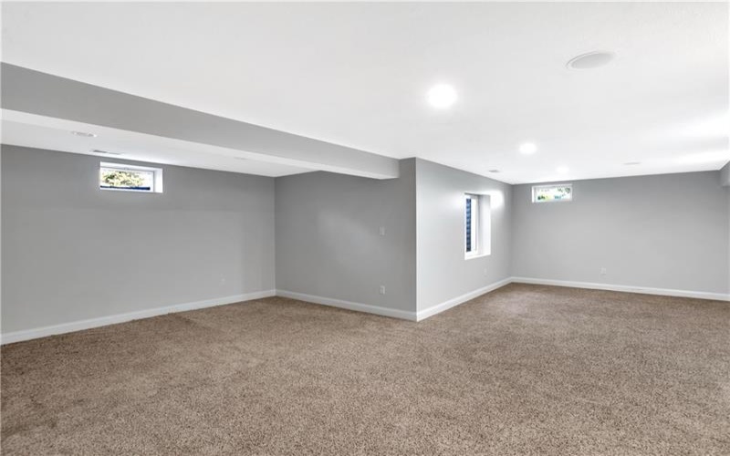 2084 Majestic Dr, Canonsburg, 15317, 4 Bedroom Bedrooms, ,3.1 BathroomBathrooms,Residential,For Sale,Majestic Dr,1778589