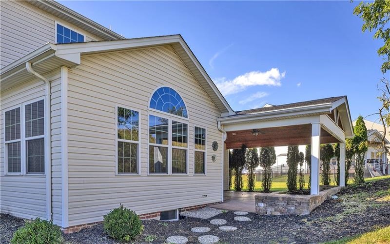 2084 Majestic Dr, Canonsburg, 15317, 4 Bedroom Bedrooms, ,3.1 BathroomBathrooms,Residential,For Sale,Majestic Dr,1778589