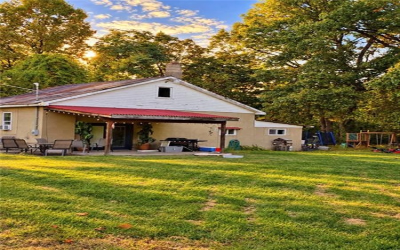 46 Chapel Hill Rd, Claysville, 15323, 4 Bedroom Bedrooms, 7 Room Rooms,3 BathroomBathrooms,Residential,For Sale,Chapel Hill Rd,1778610
