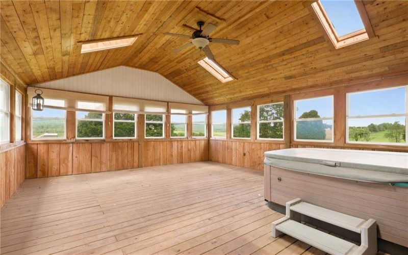 555 Blough Rd, Boswell, 15531, 3 Bedroom Bedrooms, ,3.1 BathroomBathrooms,Residential,For Sale,Blough Rd,1762270