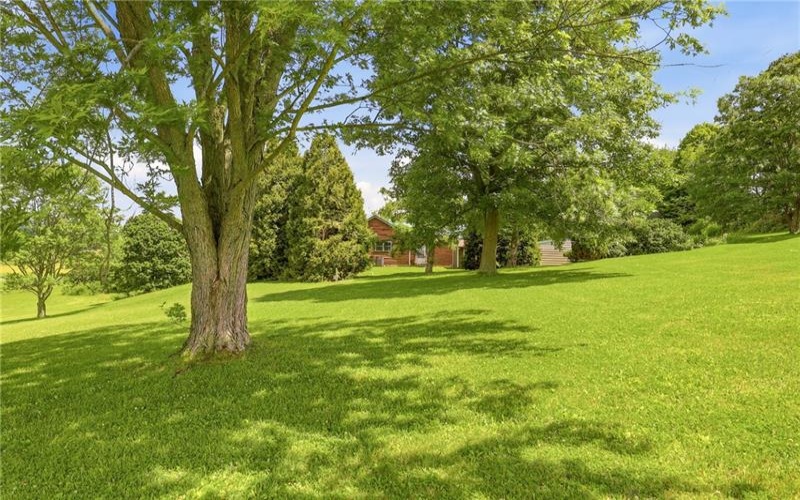 555 Blough Rd, Boswell, 15531, 3 Bedroom Bedrooms, ,3.1 BathroomBathrooms,Residential,For Sale,Blough Rd,1762270