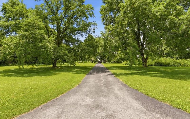 555 Blough Rd, Boswell, 15531, 3 Bedroom Bedrooms, ,3.1 BathroomBathrooms,Residential,For Sale,Blough Rd,1762270