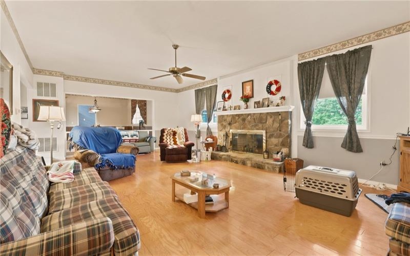 555 Blough Rd, Boswell, 15531, 3 Bedroom Bedrooms, ,3.1 BathroomBathrooms,Residential,For Sale,Blough Rd,1762270