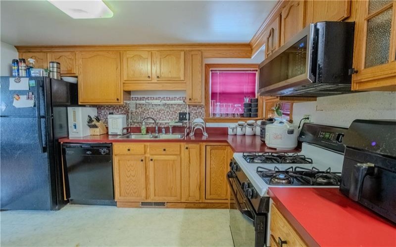 29 Crest St, Uniontown, 15401, 3 Bedroom Bedrooms, ,1 BathroomBathrooms,Residential,For Sale,Crest St,1778753