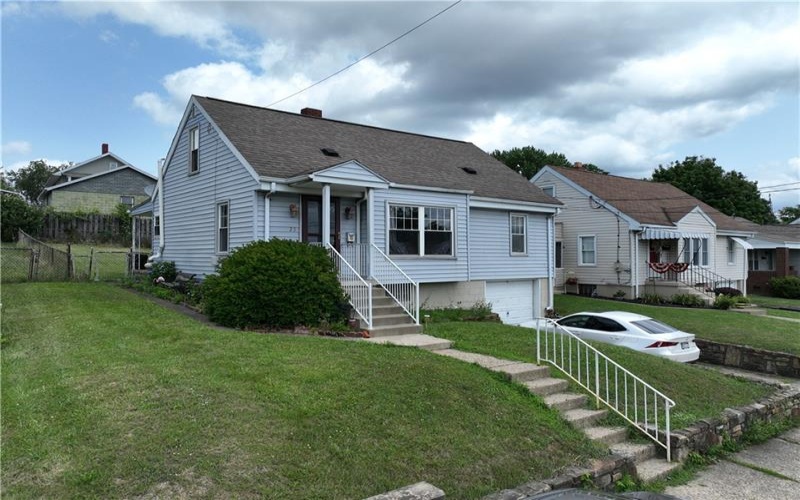 29 Crest St, Uniontown, 15401, 3 Bedroom Bedrooms, ,1 BathroomBathrooms,Residential,For Sale,Crest St,1778753