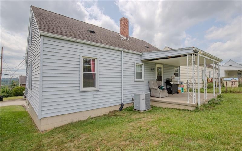 29 Crest St, Uniontown, 15401, 3 Bedroom Bedrooms, ,1 BathroomBathrooms,Residential,For Sale,Crest St,1778753