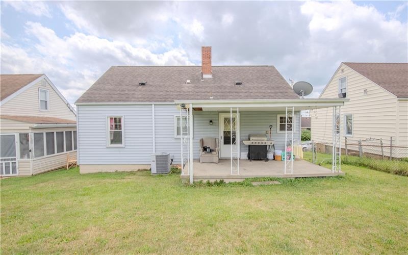 29 Crest St, Uniontown, 15401, 3 Bedroom Bedrooms, ,1 BathroomBathrooms,Residential,For Sale,Crest St,1778753