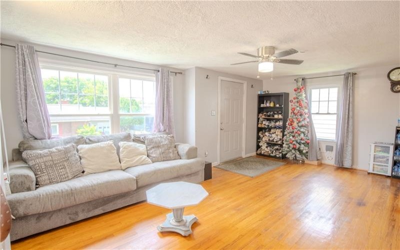 29 Crest St, Uniontown, 15401, 3 Bedroom Bedrooms, ,1 BathroomBathrooms,Residential,For Sale,Crest St,1778753