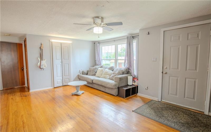 29 Crest St, Uniontown, 15401, 3 Bedroom Bedrooms, ,1 BathroomBathrooms,Residential,For Sale,Crest St,1778753