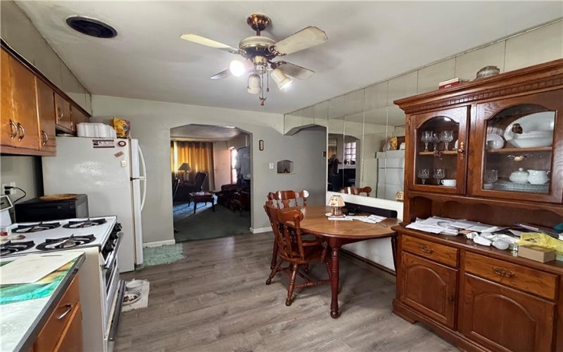 402 Franklin Ave, Canonsburg, 15317, 2 Bedroom Bedrooms, ,1 BathroomBathrooms,Residential,For Sale,Franklin Ave,1778527