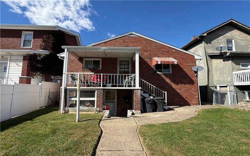 402 Franklin Ave, Canonsburg, 15317, 2 Bedroom Bedrooms, ,1 BathroomBathrooms,Residential,For Sale,Franklin Ave,1778527