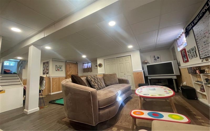 126 Edgemont Rd, Ligonier, 15658, 3 Bedroom Bedrooms, 9 Room Rooms,2 BathroomBathrooms,Residential,For Sale,Edgemont Rd,1778736