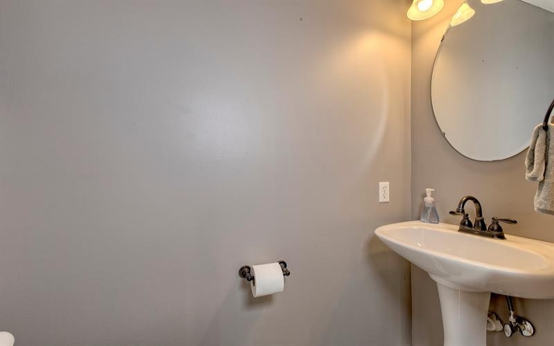 162 Janyce DRIVE, Greensburg, 15601, 4 Bedroom Bedrooms, 10 Room Rooms,2.1 BathroomBathrooms,Residential,For Sale,Janyce,1778828