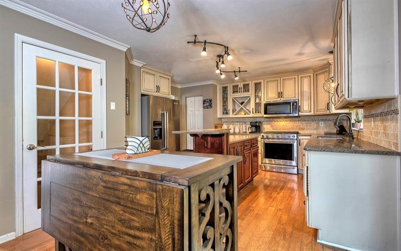 162 Janyce DRIVE, Greensburg, 15601, 4 Bedroom Bedrooms, 10 Room Rooms,2.1 BathroomBathrooms,Residential,For Sale,Janyce,1778828