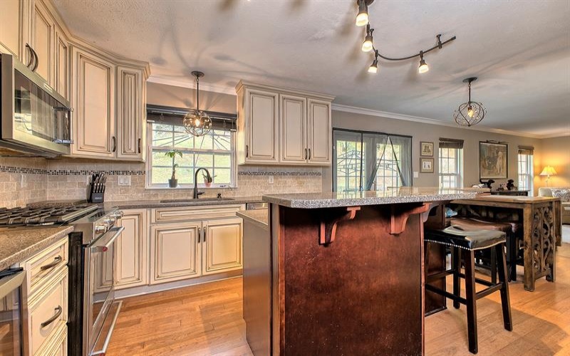 162 Janyce DRIVE, Greensburg, 15601, 4 Bedroom Bedrooms, 10 Room Rooms,2.1 BathroomBathrooms,Residential,For Sale,Janyce,1778828
