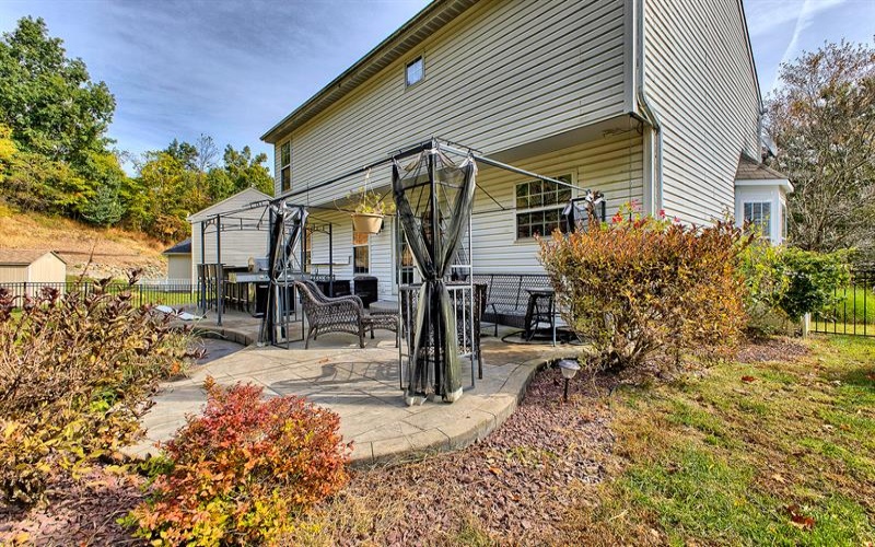 162 Janyce DRIVE, Greensburg, 15601, 4 Bedroom Bedrooms, 10 Room Rooms,2.1 BathroomBathrooms,Residential,For Sale,Janyce,1778828