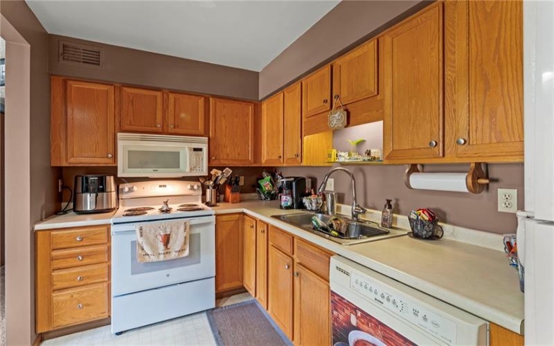 108 Clubhouse Dr, Washington, 15301, 2 Bedroom Bedrooms, 5 Room Rooms,1.1 BathroomBathrooms,Residential,For Sale,Clubhouse Dr,1778844