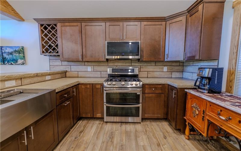 2 Nellie Ave, Dunlevy, 15432, 3 Bedroom Bedrooms, 7 Room Rooms,2.1 BathroomBathrooms,Residential,For Sale,Nellie Ave,1778895