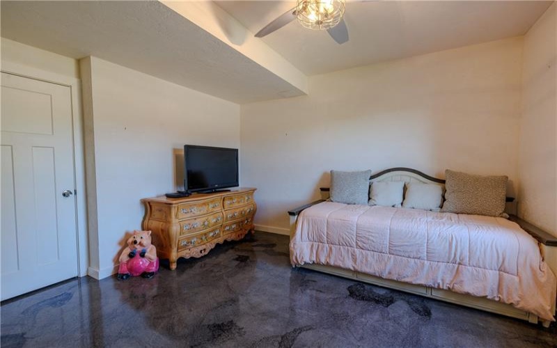 2 Nellie Ave, Dunlevy, 15432, 3 Bedroom Bedrooms, 7 Room Rooms,2.1 BathroomBathrooms,Residential,For Sale,Nellie Ave,1778895