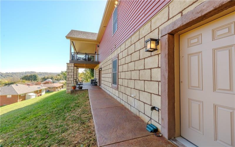 2 Nellie Ave, Dunlevy, 15432, 3 Bedroom Bedrooms, 7 Room Rooms,2.1 BathroomBathrooms,Residential,For Sale,Nellie Ave,1778895