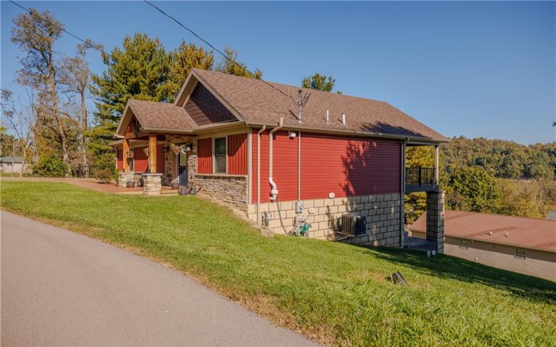 2 Nellie Ave, Dunlevy, 15432, 3 Bedroom Bedrooms, 7 Room Rooms,2.1 BathroomBathrooms,Residential,For Sale,Nellie Ave,1778895