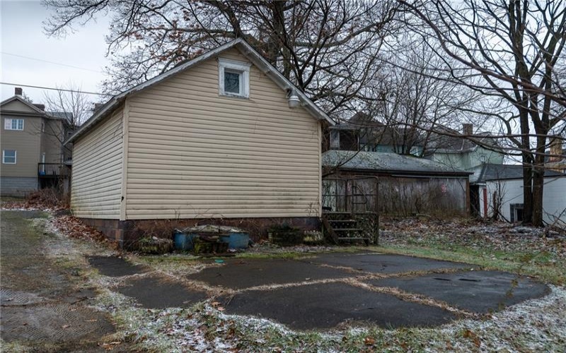 222 2nd St, Jeannette, 15644, 4 Bedroom Bedrooms, 7 Room Rooms,1.1 BathroomBathrooms,Residential,For Sale,2nd St,1778950