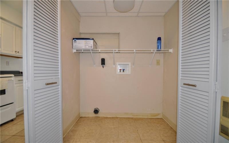 207 Scott St, Charleroi, 15022, 4 Bedroom Bedrooms, ,2 BathroomBathrooms,Residential,For Sale,Scott St,1778953