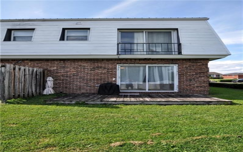 207 Scott St, Charleroi, 15022, 4 Bedroom Bedrooms, ,2 BathroomBathrooms,Residential,For Sale,Scott St,1778953