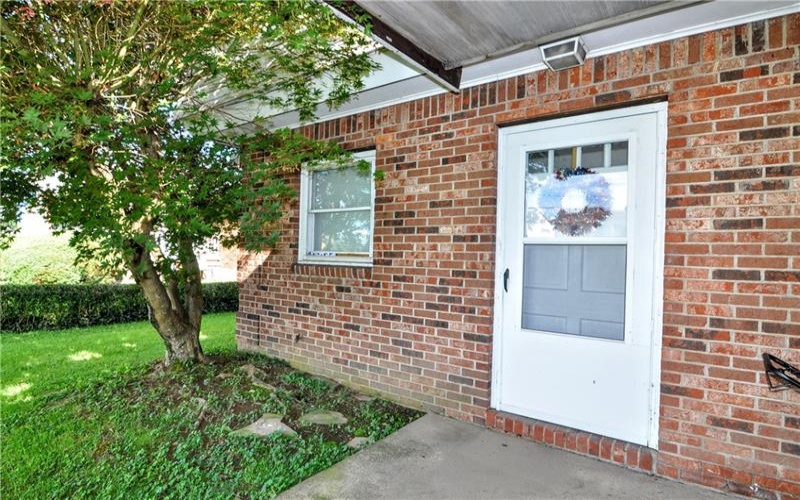 207 Scott St, Charleroi, 15022, 4 Bedroom Bedrooms, ,2 BathroomBathrooms,Residential,For Sale,Scott St,1778953