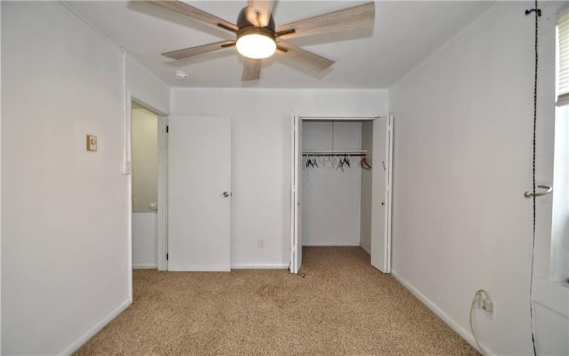 207 Scott St, Charleroi, 15022, 4 Bedroom Bedrooms, ,2 BathroomBathrooms,Residential,For Sale,Scott St,1778953